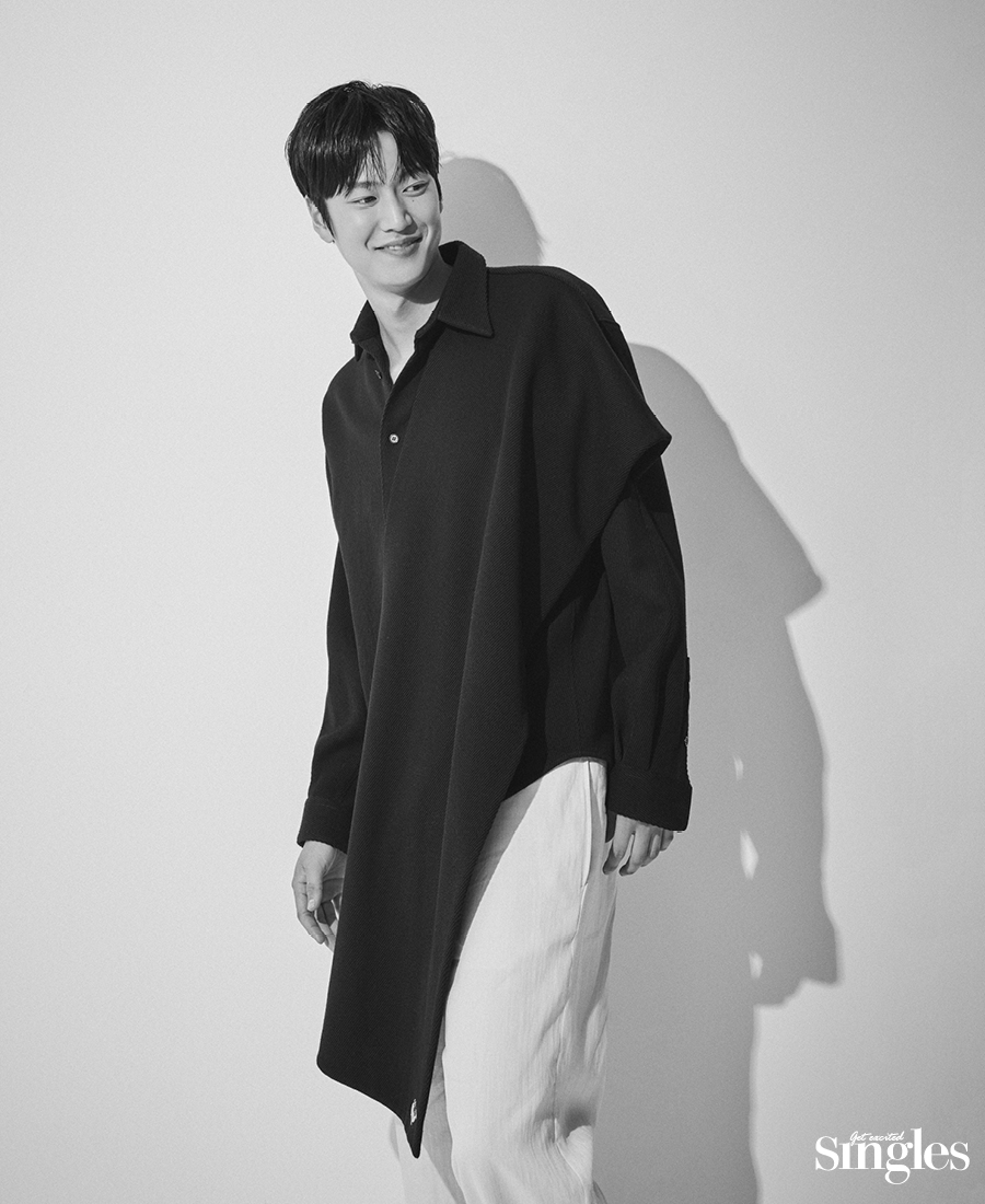 Na In Woo – Singles April 2021 Interview – the talking cupboard